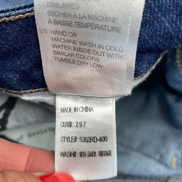 Articles of Society Women’s Mid Rise Ankle Skinny Jean with Raw Hem, size 26 - Picture 4 of 11